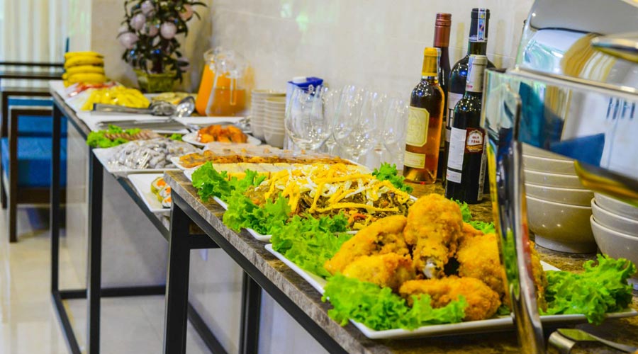 BUFFET LIGHT AT BLUBIZ HOTEL SPECIALS WITH KOREAN DRINKS